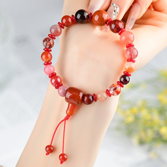 The natural multi-treasure crystal bead string for remedying the lack of the Fire element and changing fortune.