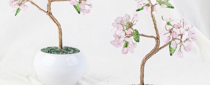 Creative money – making crystal tree with Czech glass leaves, paired with a ceramic flower pot base – Inspire creativity and enliven your thinking