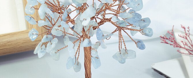 Natural Seven – colored Crystal Gravel Round Resin Base Money – Attracting Tree