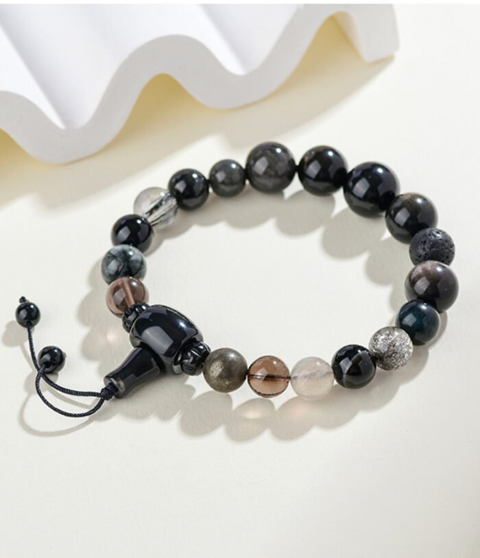 The natural obsidian crystal bracelet for supplementing the water element in the five elements theory and reversing fortune.
