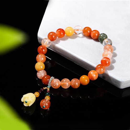 Natural Fluorite, Rhodochrosite and Green Aventurine amber tulip bracelet. - taoistcrystal.com Natural Fluorite, Rhodochrosite and Green Aventurine amber tulip bracelet.