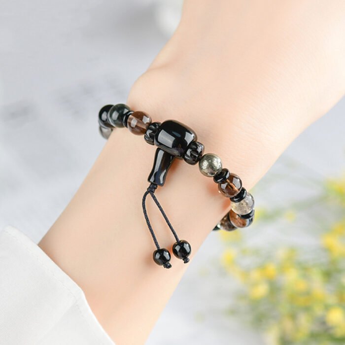 The natural obsidian crystal bracelet for supplementing the water element in the five elements theory and reversing fortune.
