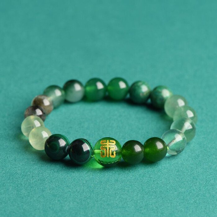 Chinese style bracelet of green crystal, green phantom and agate for supplementing wood for those lacking wood in the Wu Xing