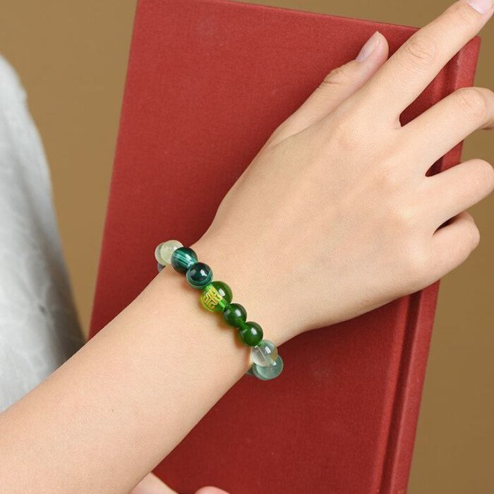 Chinese style bracelet of green crystal, green phantom and agate for supplementing wood for those lacking wood in the Wu Xing