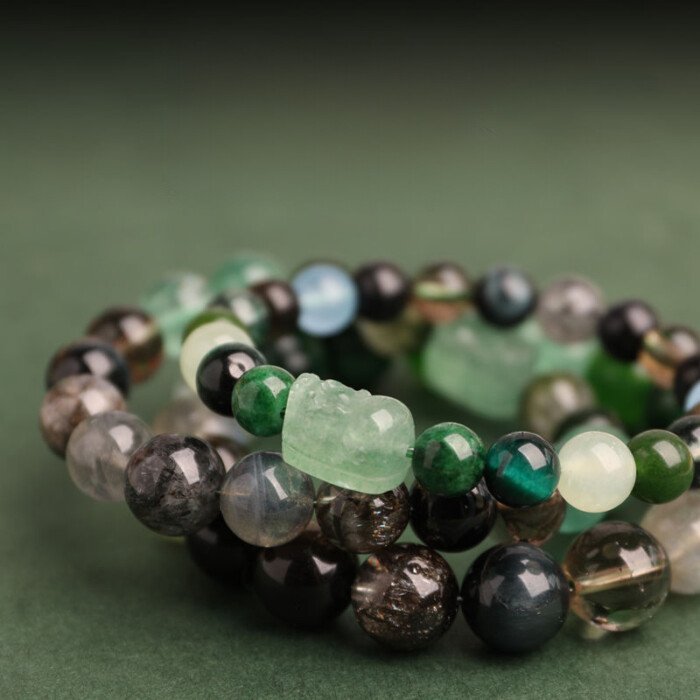 Green Strawberry Quartz Pi Xiu Wealth – attracting Bracelet: Compensating Water and Wood Elements in the Five – Element System