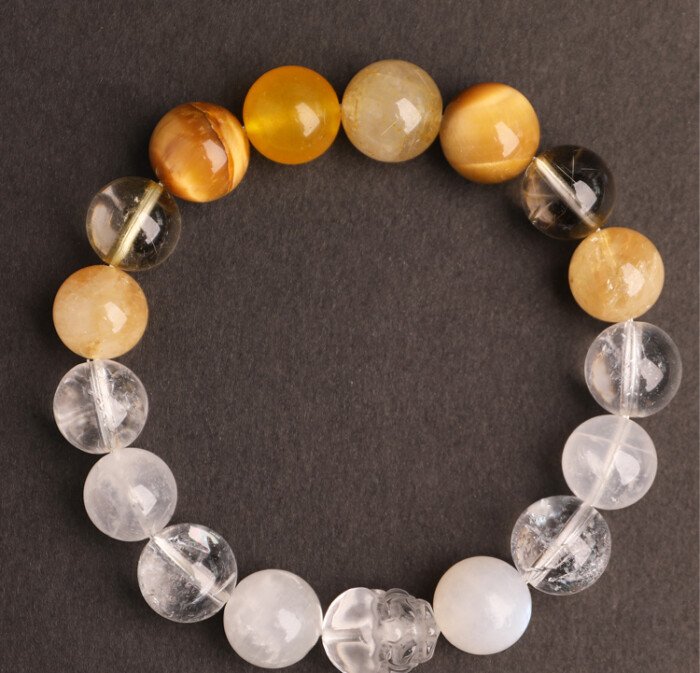 White Crystal Pi Xiu Wealth – attracting Bracelet – Five – element Crystals for Supplementing Metal and Earth Elements