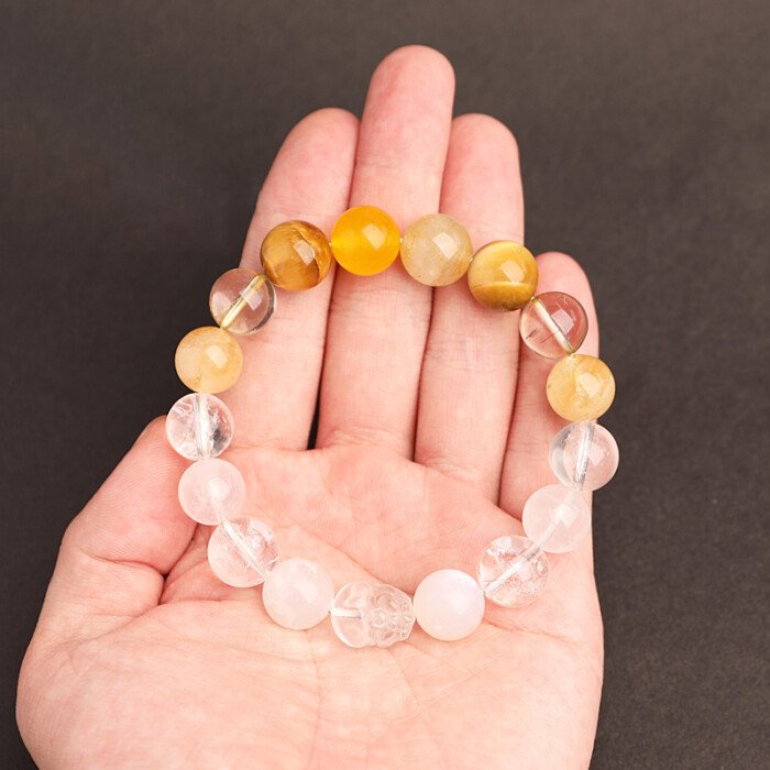White Crystal Pi Xiu Wealth – attracting Bracelet – Five – element Crystals for Supplementing Metal and Earth Elements