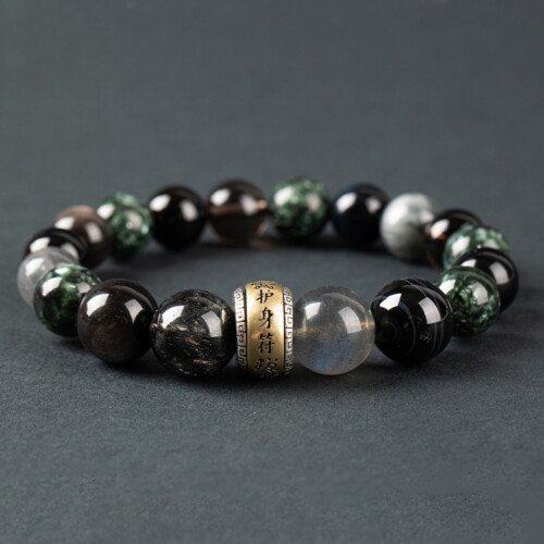 Amulet crystal bracelet – for supplementing wood and water elements in the Wuxing theory.
