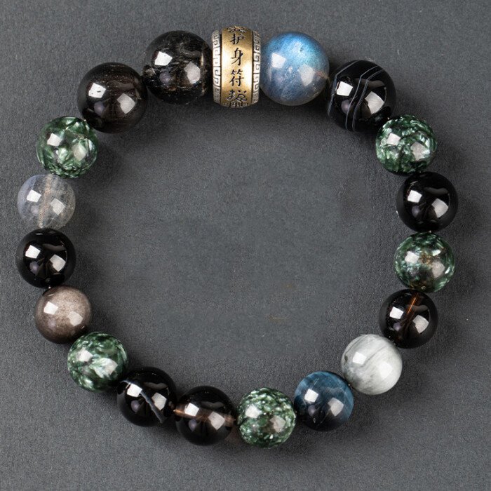 Amulet crystal bracelet – for supplementing wood and water elements in the Wuxing theory.