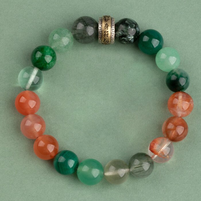 Amulet crystal bracelet – for supplementing fire and mood elements in the Wuxing theory.