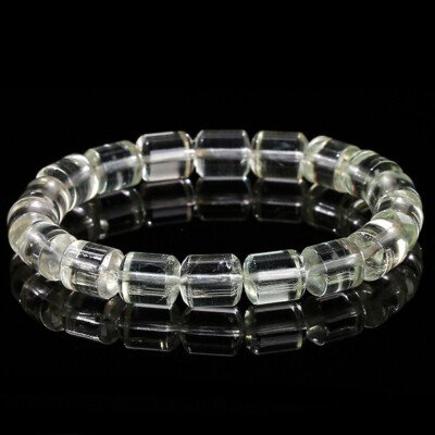 Fresh and fashionable natural gradient green crystal round tube bracelet.