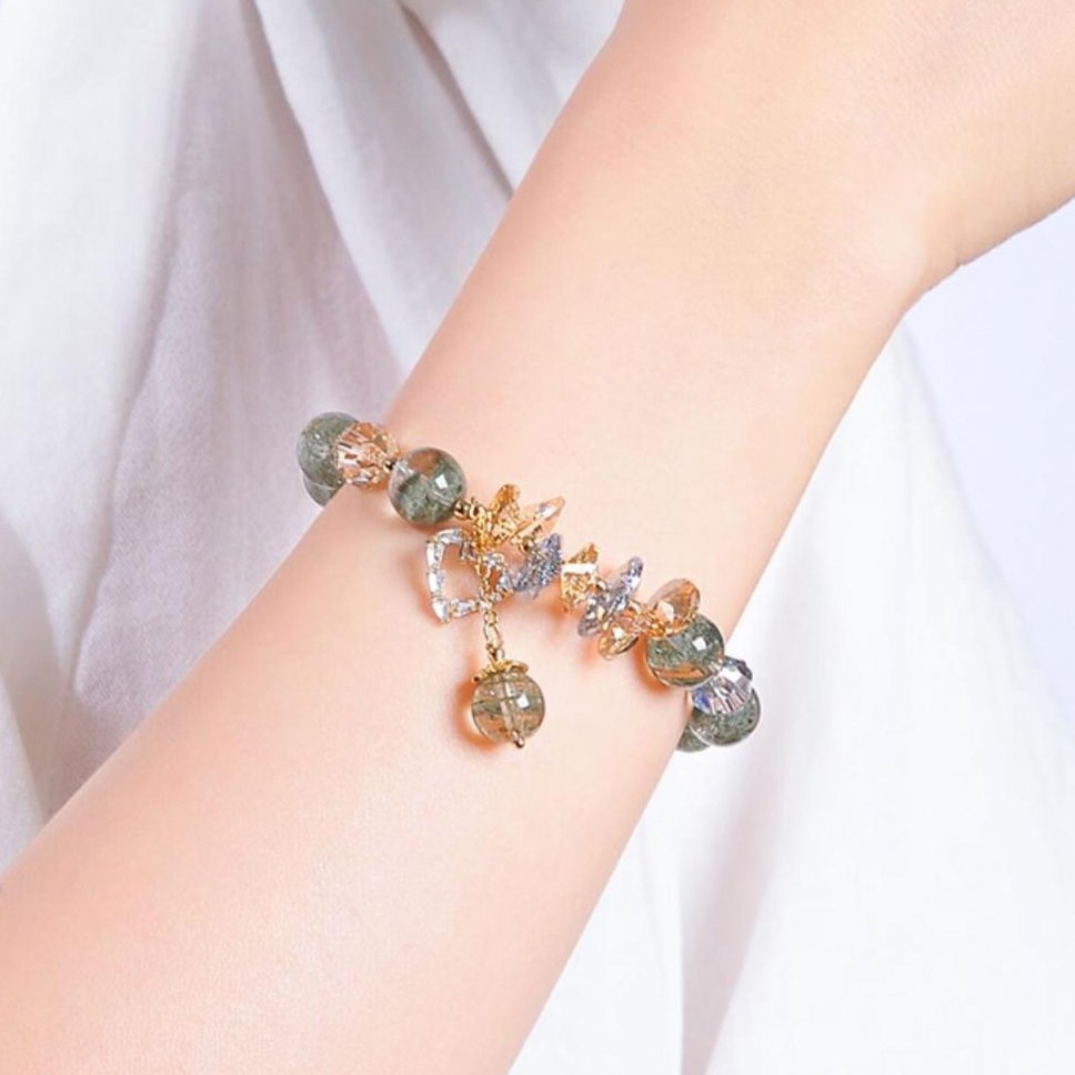 Girls’ Forest-style Versatile and Wealth-attracting Green Phantom Crystal Bracelet - taoistcrystal.com Girls’ Forest-style Versatile and Wealth-attracting Green Phantom Crystal Bracelet