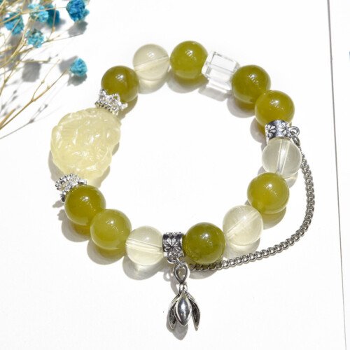 Natural Xiu jade fox design peach blossom attracting bracelet.