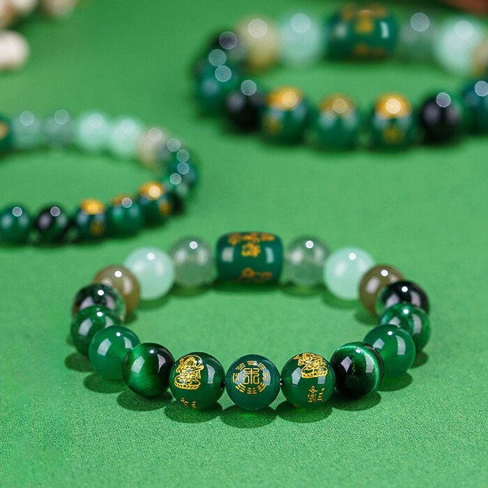 Natural crystal multi-treasure bracelet of Green God for balancing energy and attracting wealth.